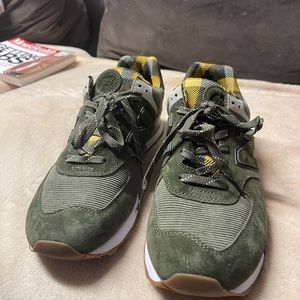 Size 11 New Balance 574 V2 plaid